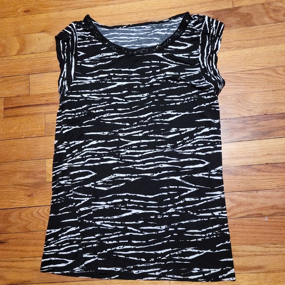 a.n.a Black and White Zebra-Stripe Cap Sleeve Top
